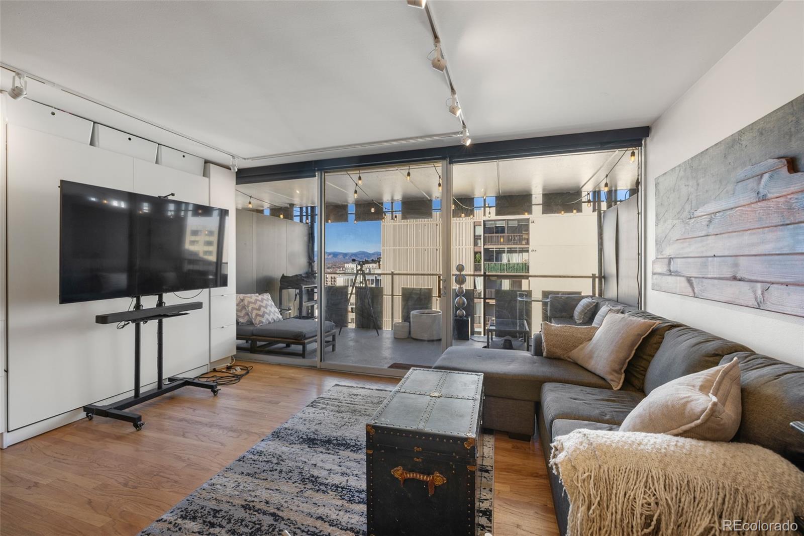 790 N Washington Street Unit: 1203