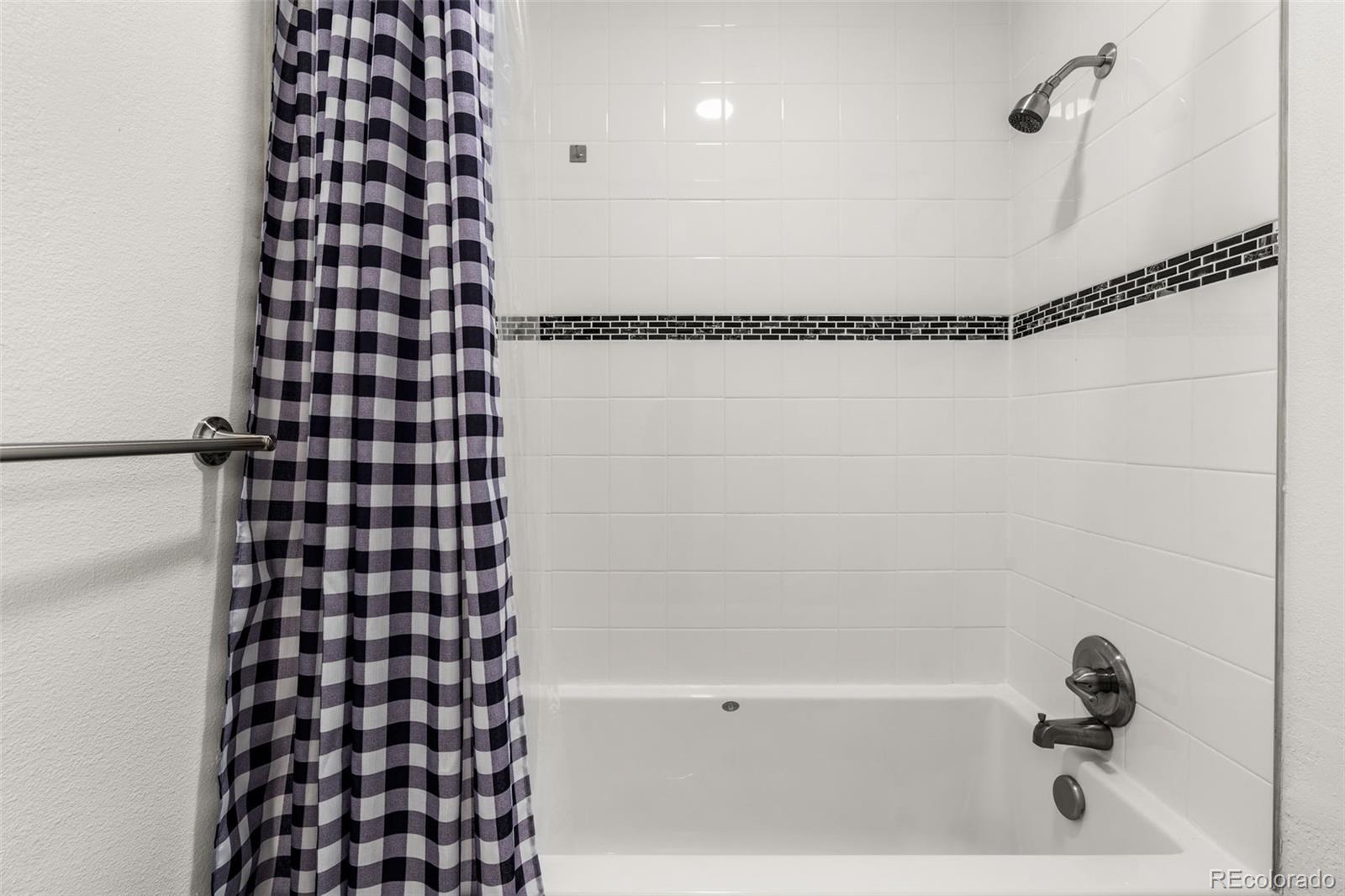 1150 Golden Cir Unit: 301