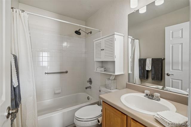 8142 S Laredo Ct