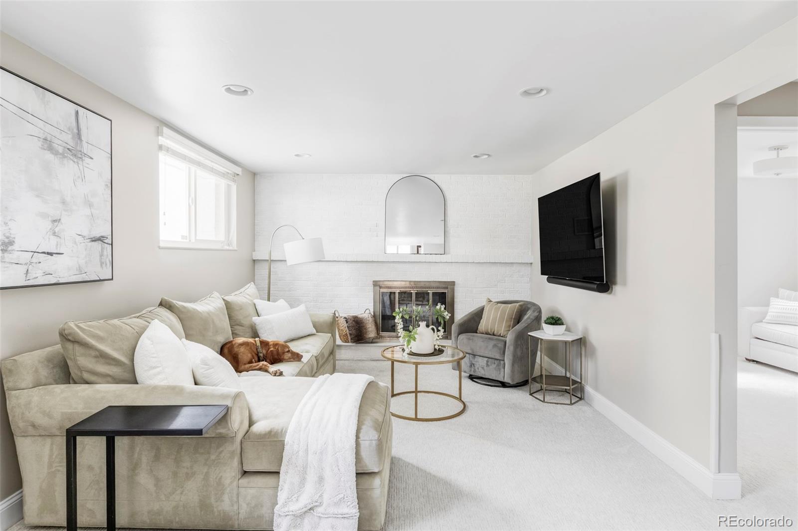 121 S Jasmine Street