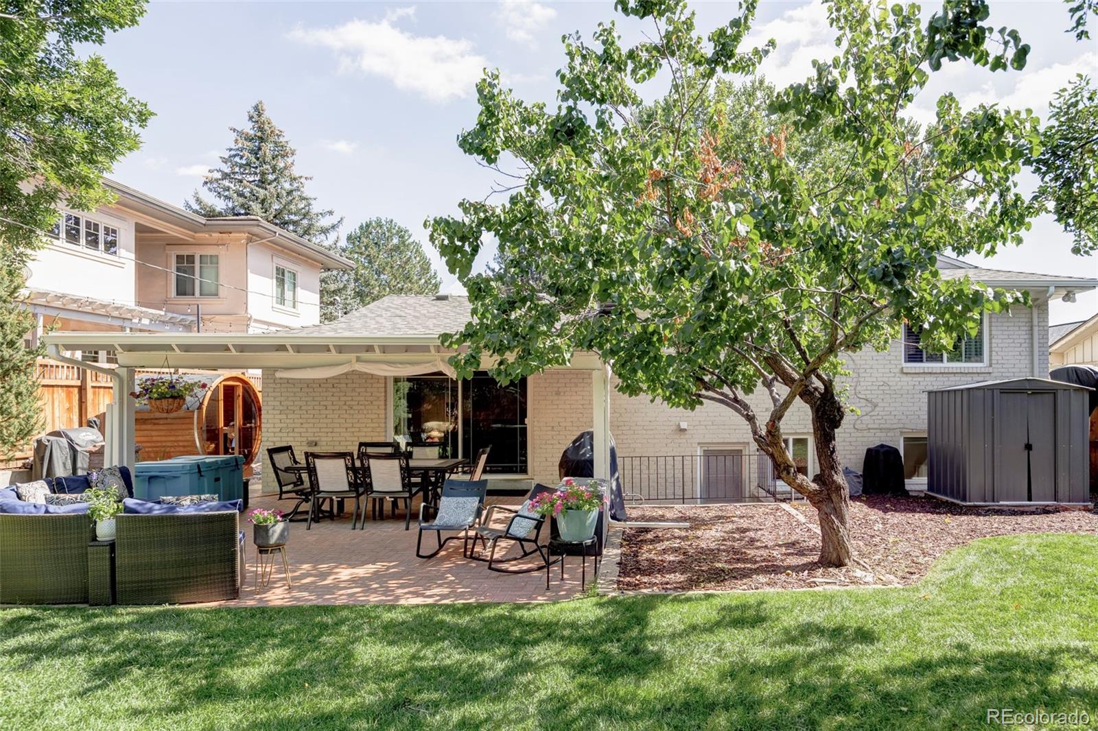 121 S Jasmine Street