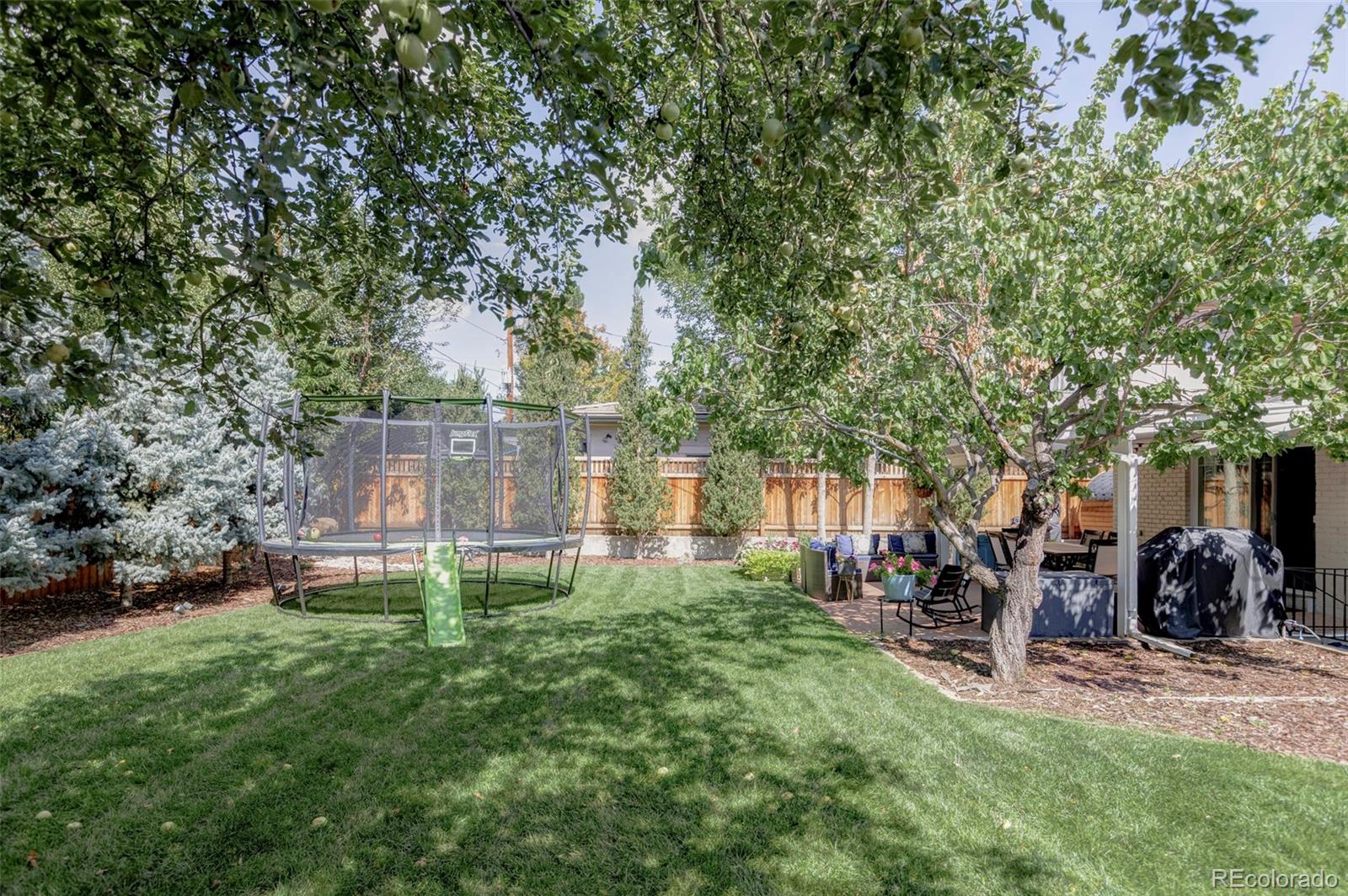 121 S Jasmine Street