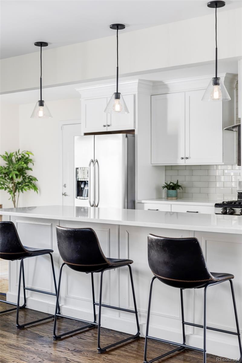 121 S Jasmine Street