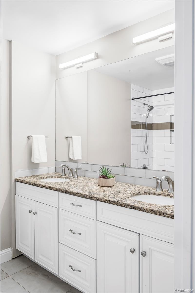 121 S Jasmine Street