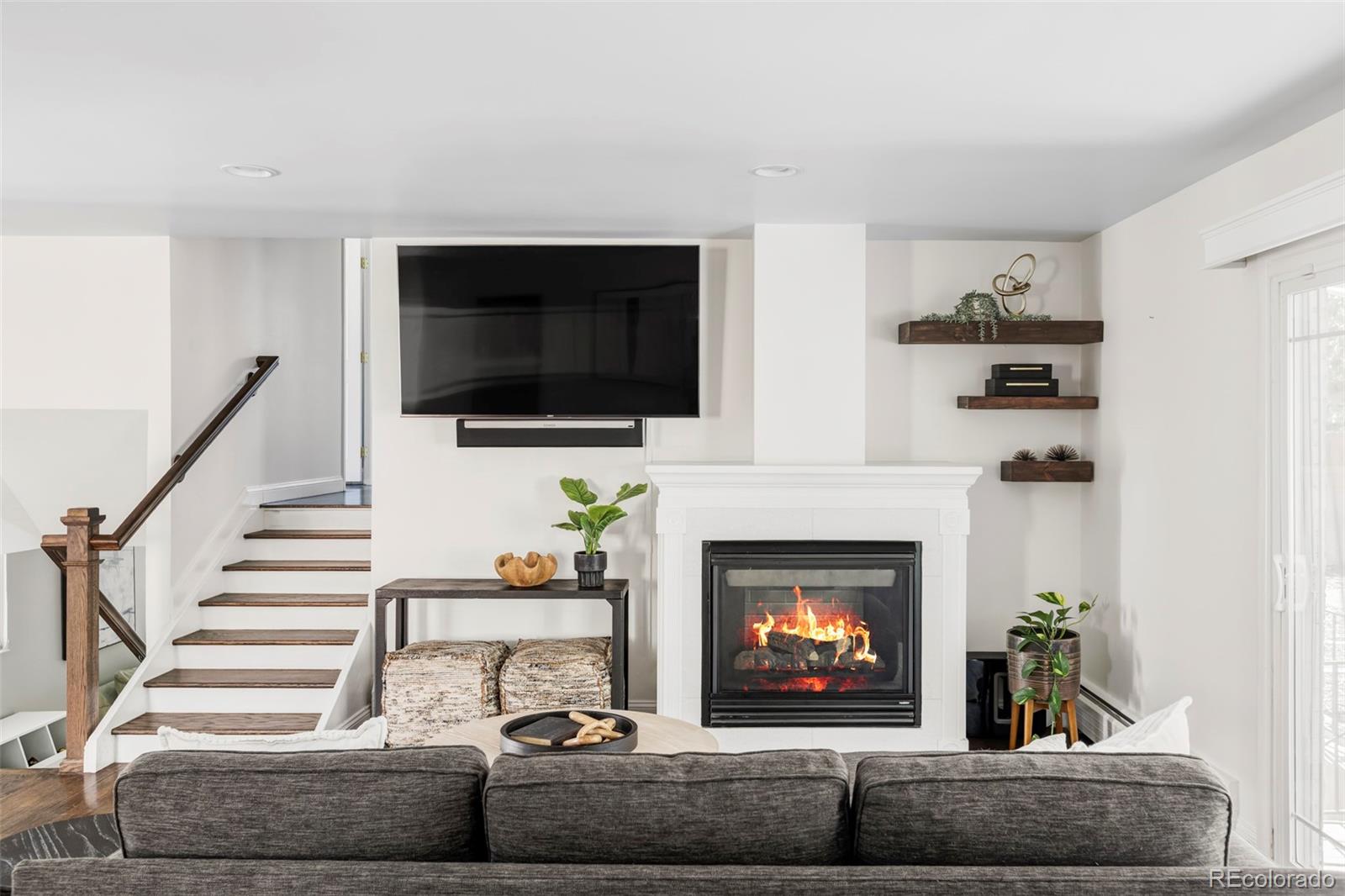 121 S Jasmine Street