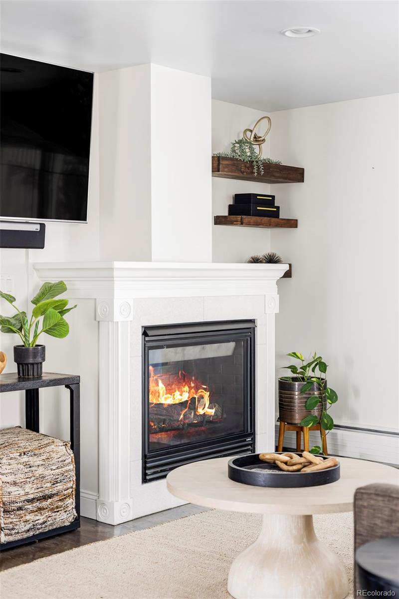 121 S Jasmine Street