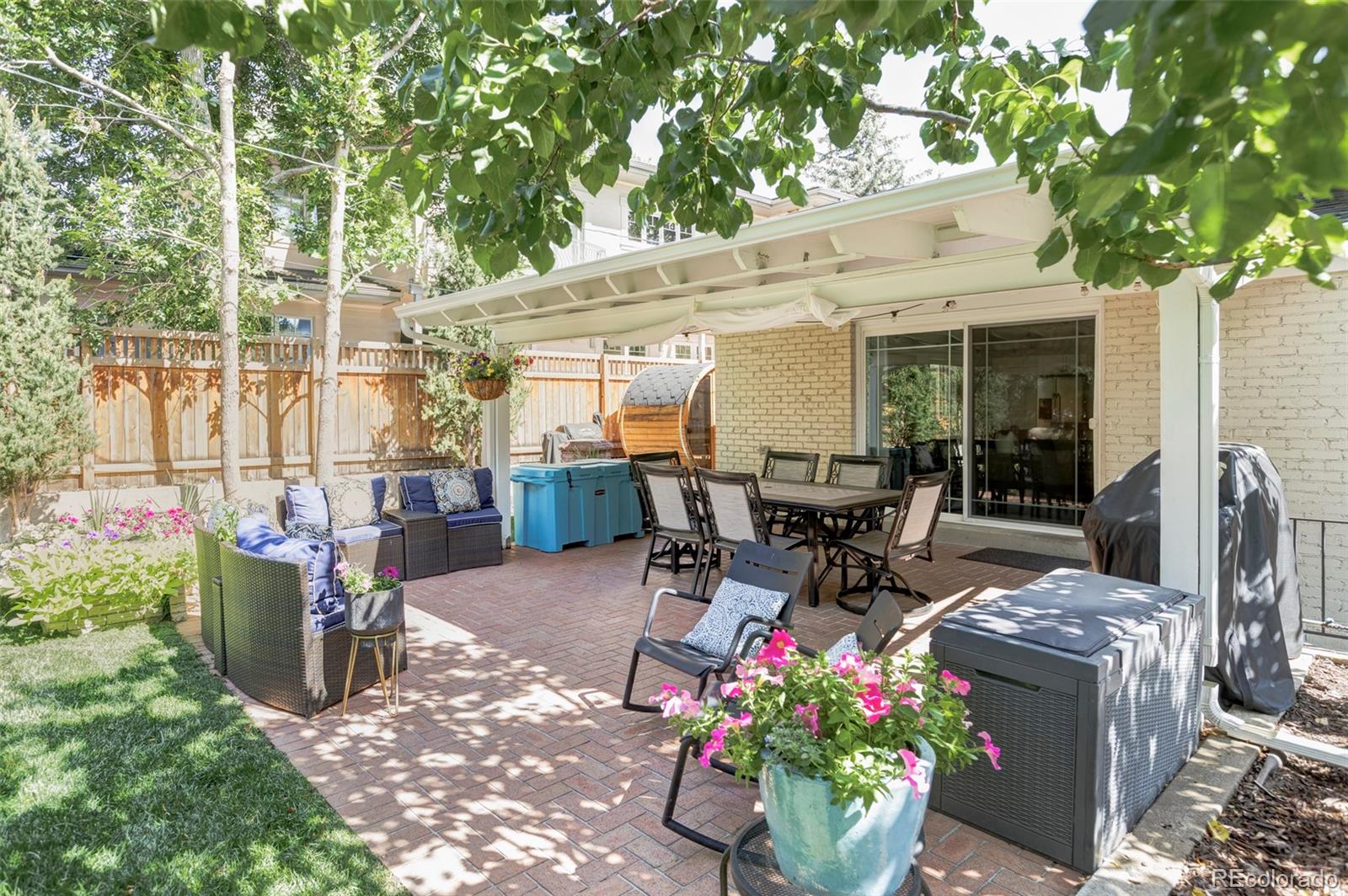 121 S Jasmine Street