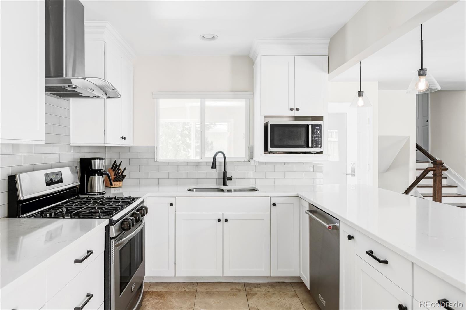 121 S Jasmine Street