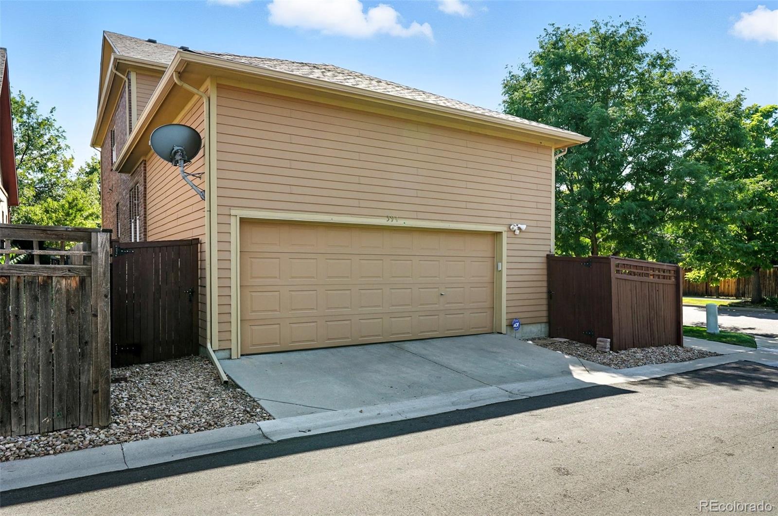 394 Alton Way