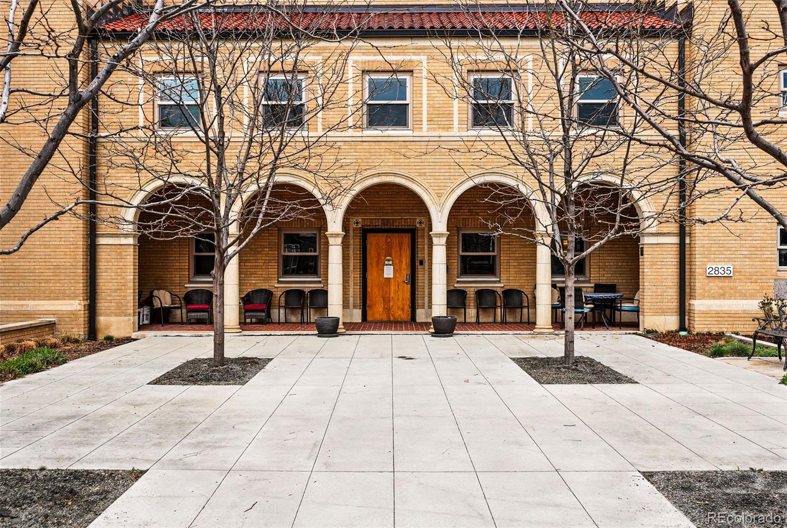 2835 W Parkside Pl Unit: 305