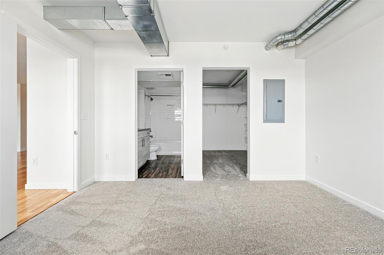 2835 W Parkside Pl Unit: 305