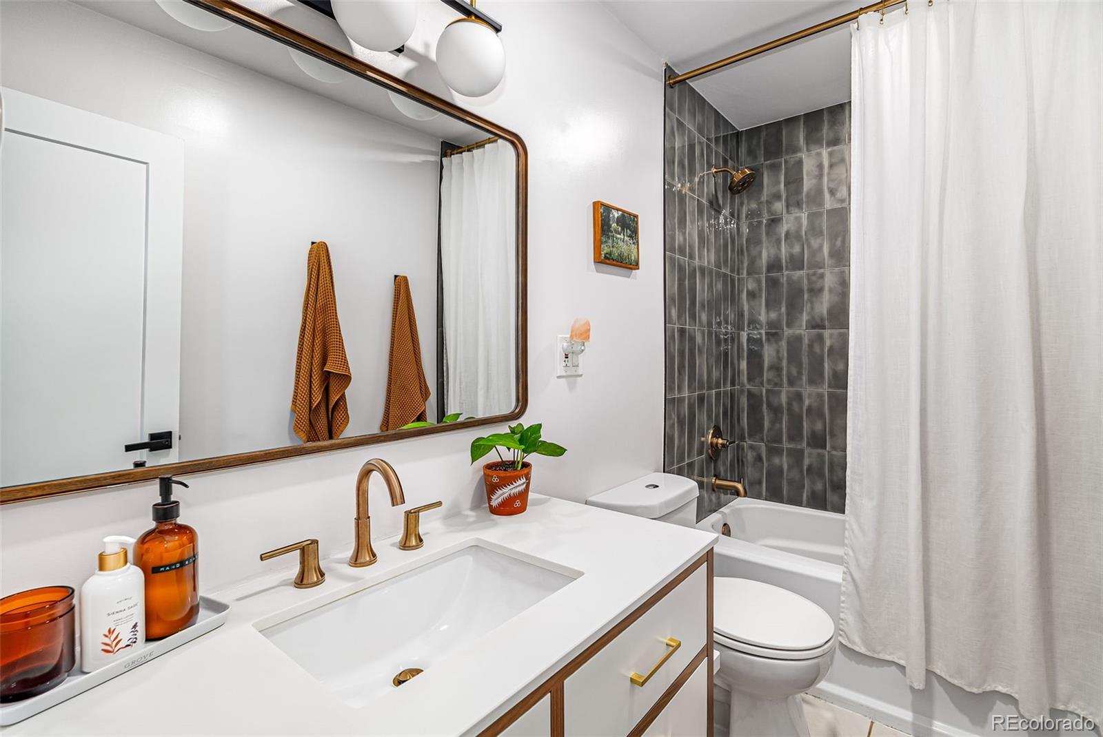 2535 S Julian Street