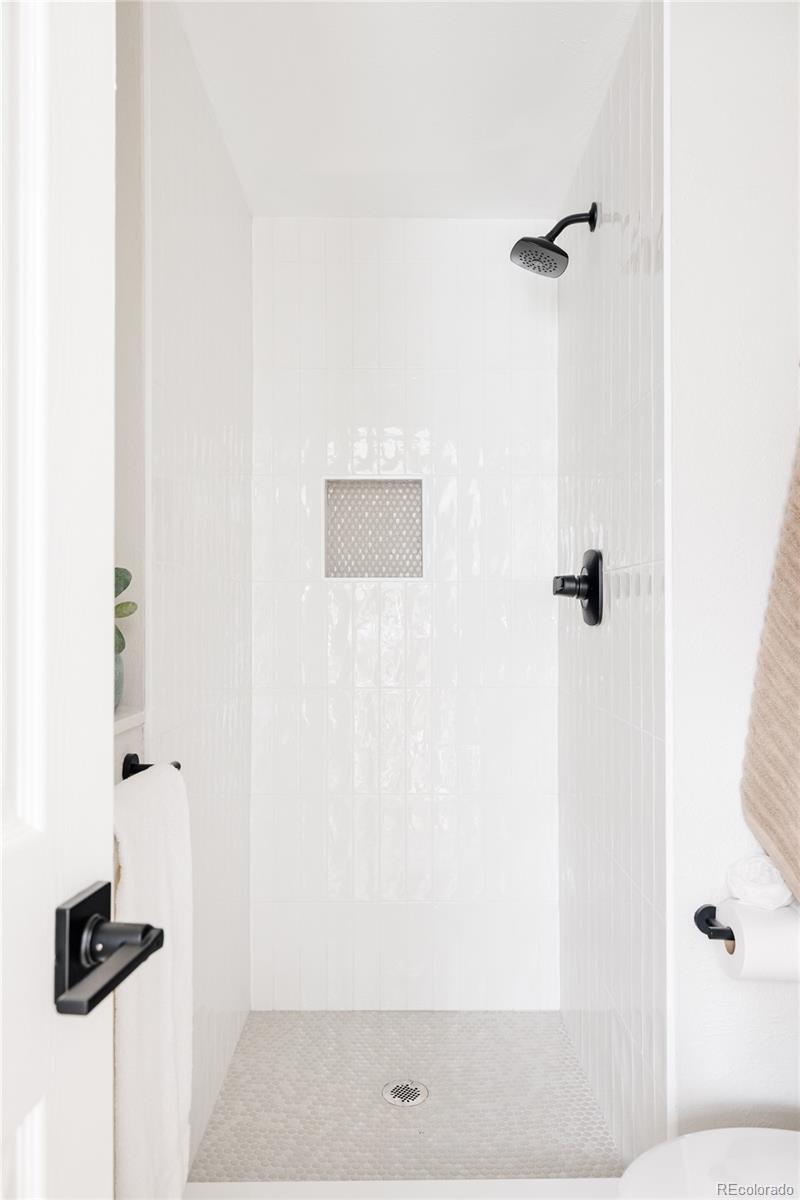 11186 W Wisconsin Ave