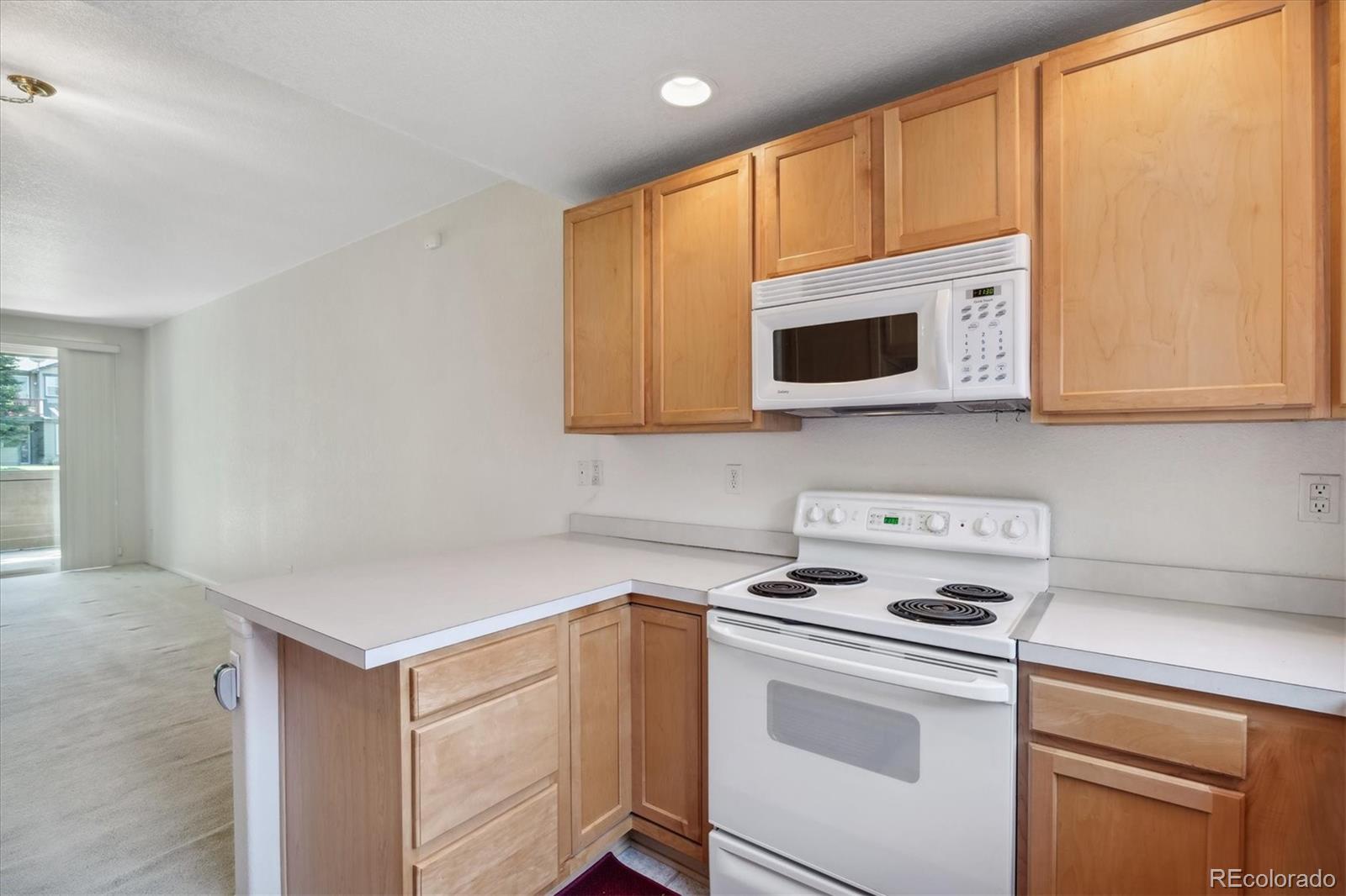 2122 S Fulton Cir Unit: 102