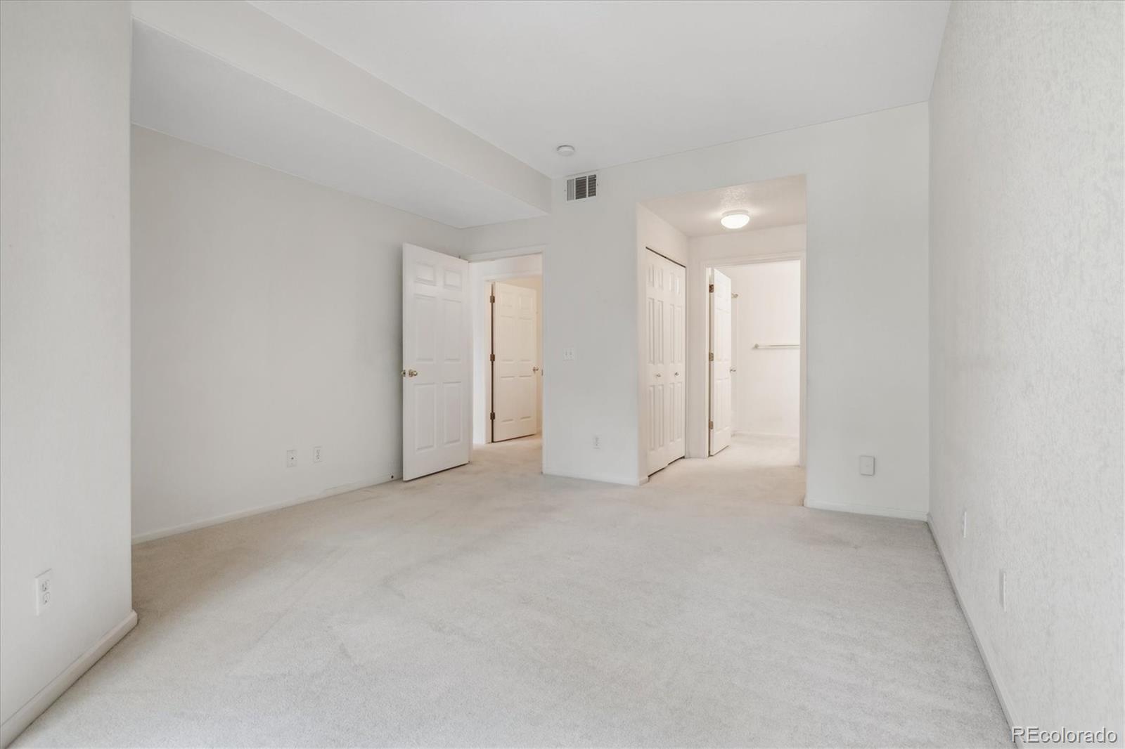 2122 S Fulton Cir Unit: 102