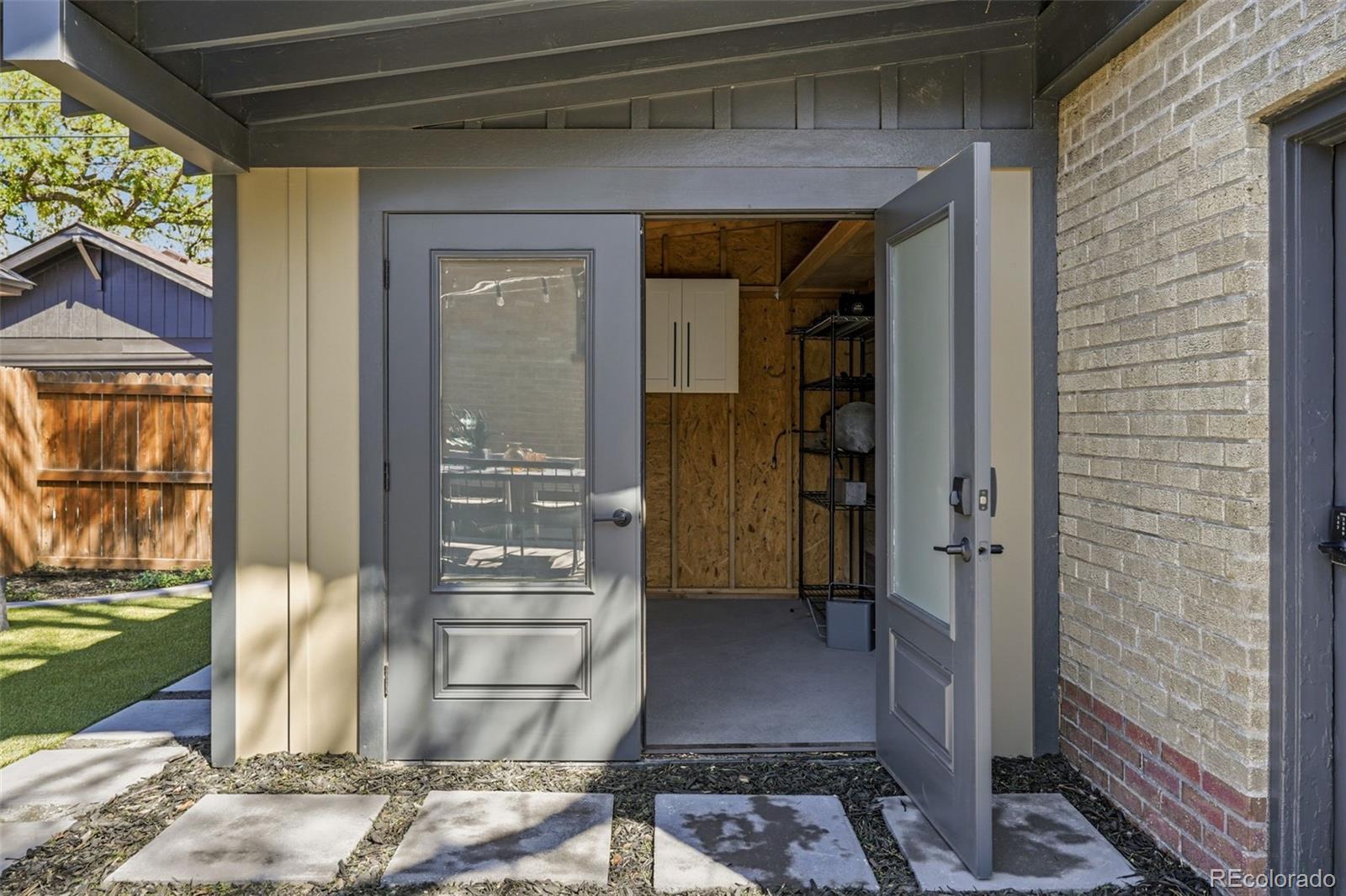 2346 Fairfax Street