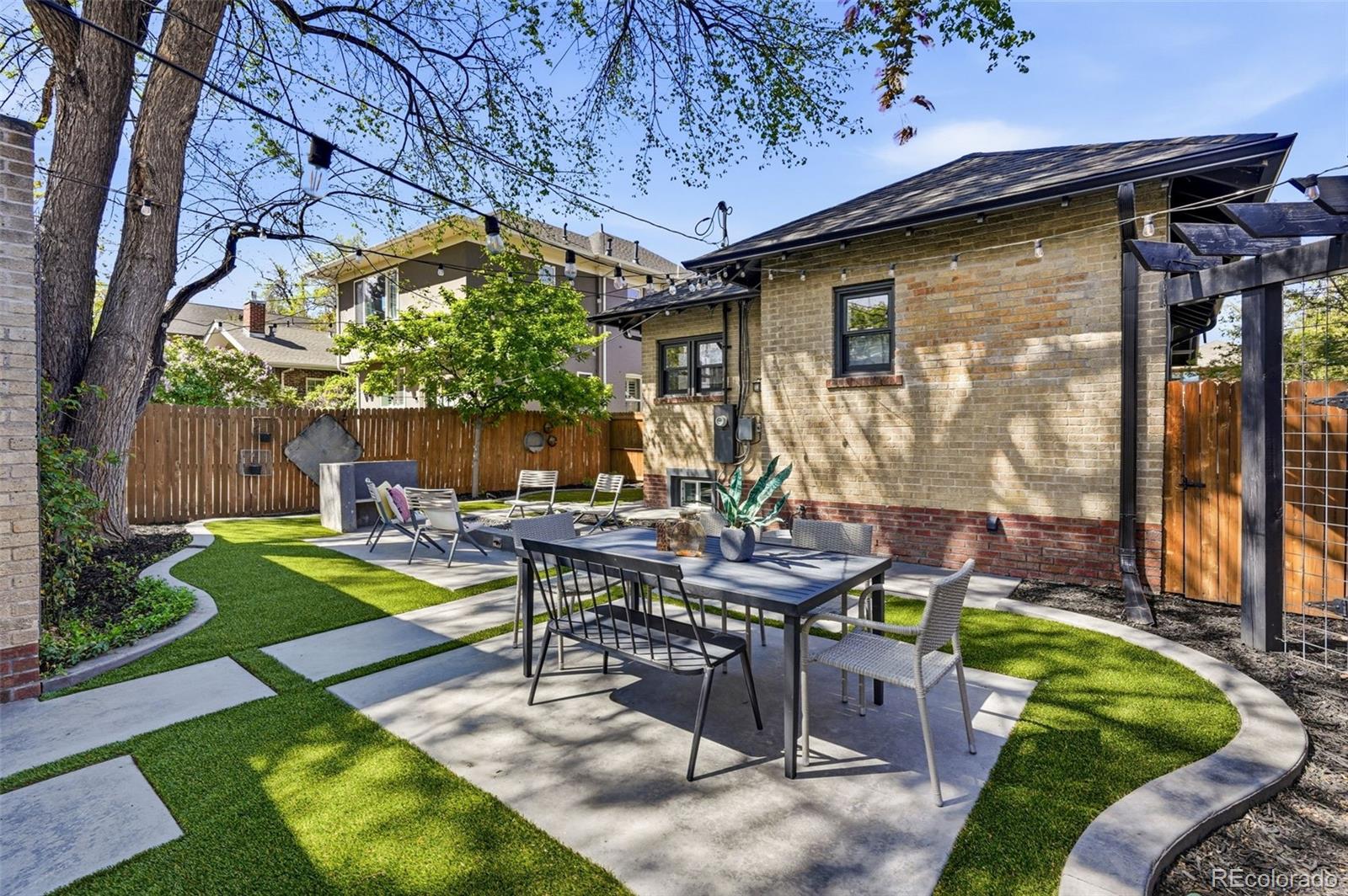 2346 Fairfax Street