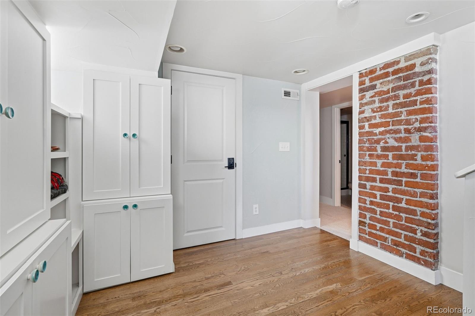 2346 Fairfax Street