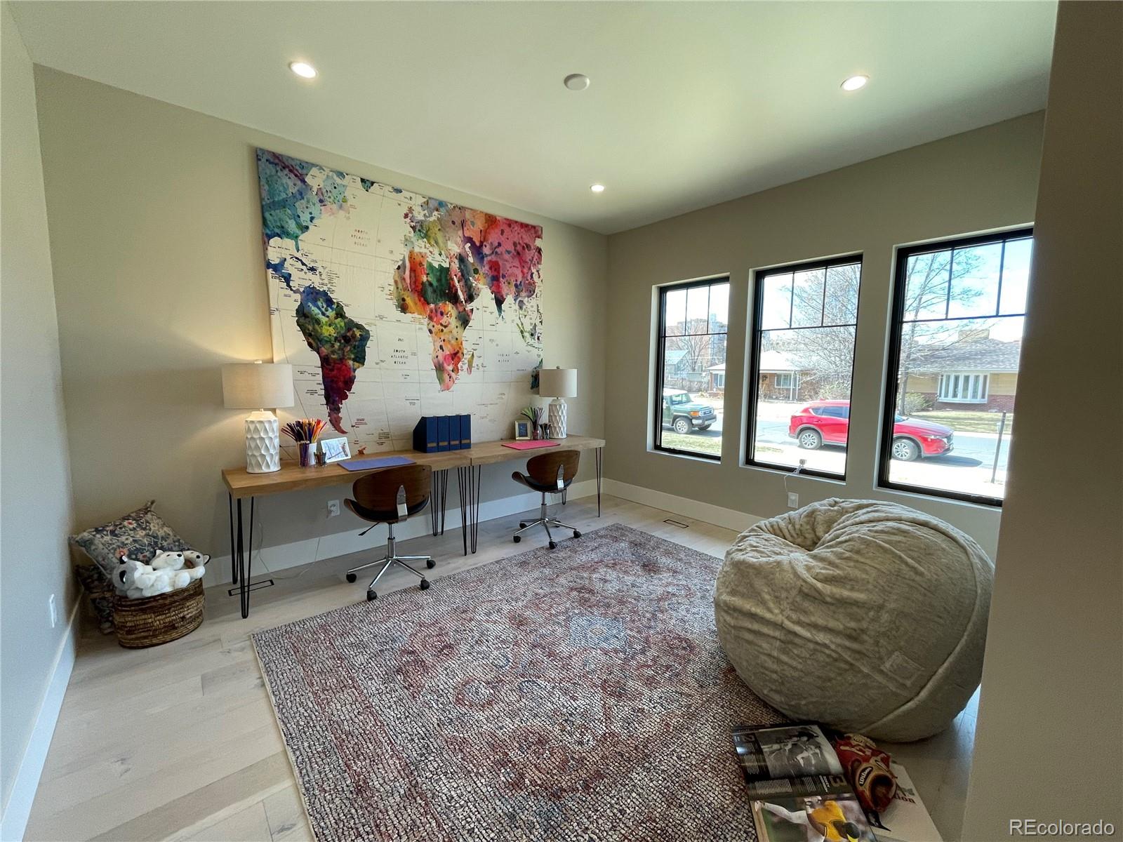 1110 Elm St