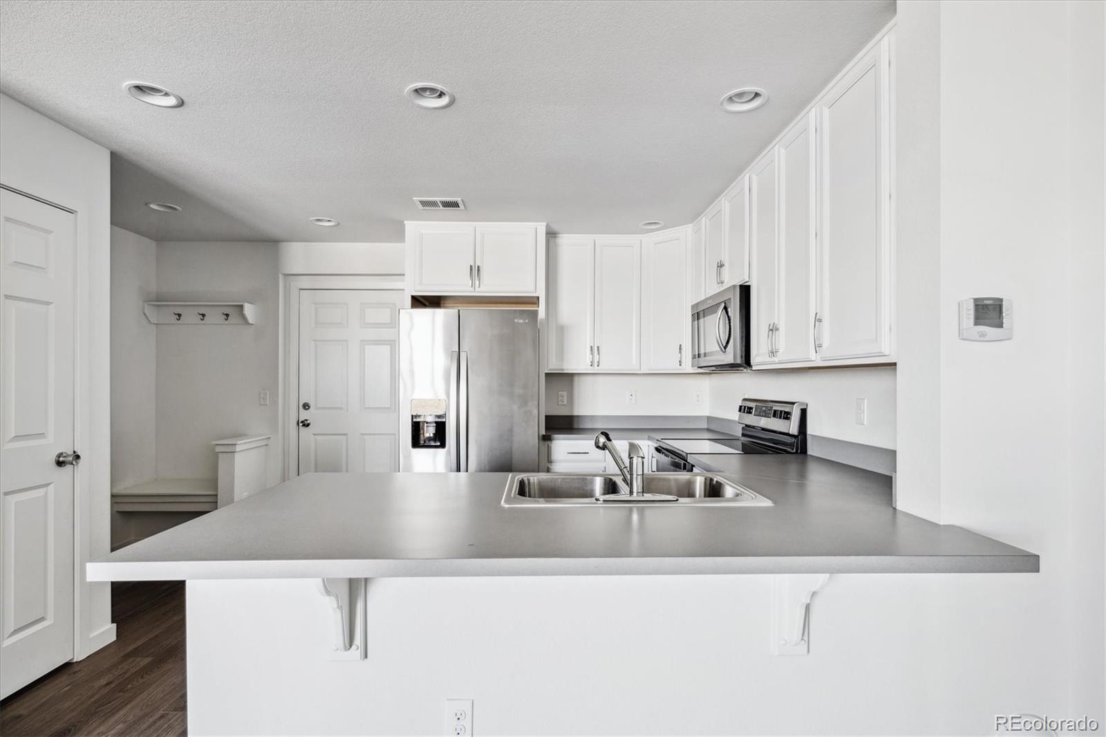 5868 Central Park Blvd