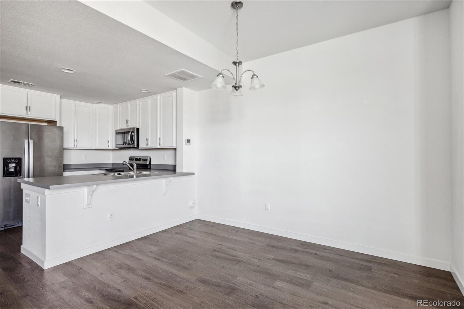 5868 Central Park Blvd