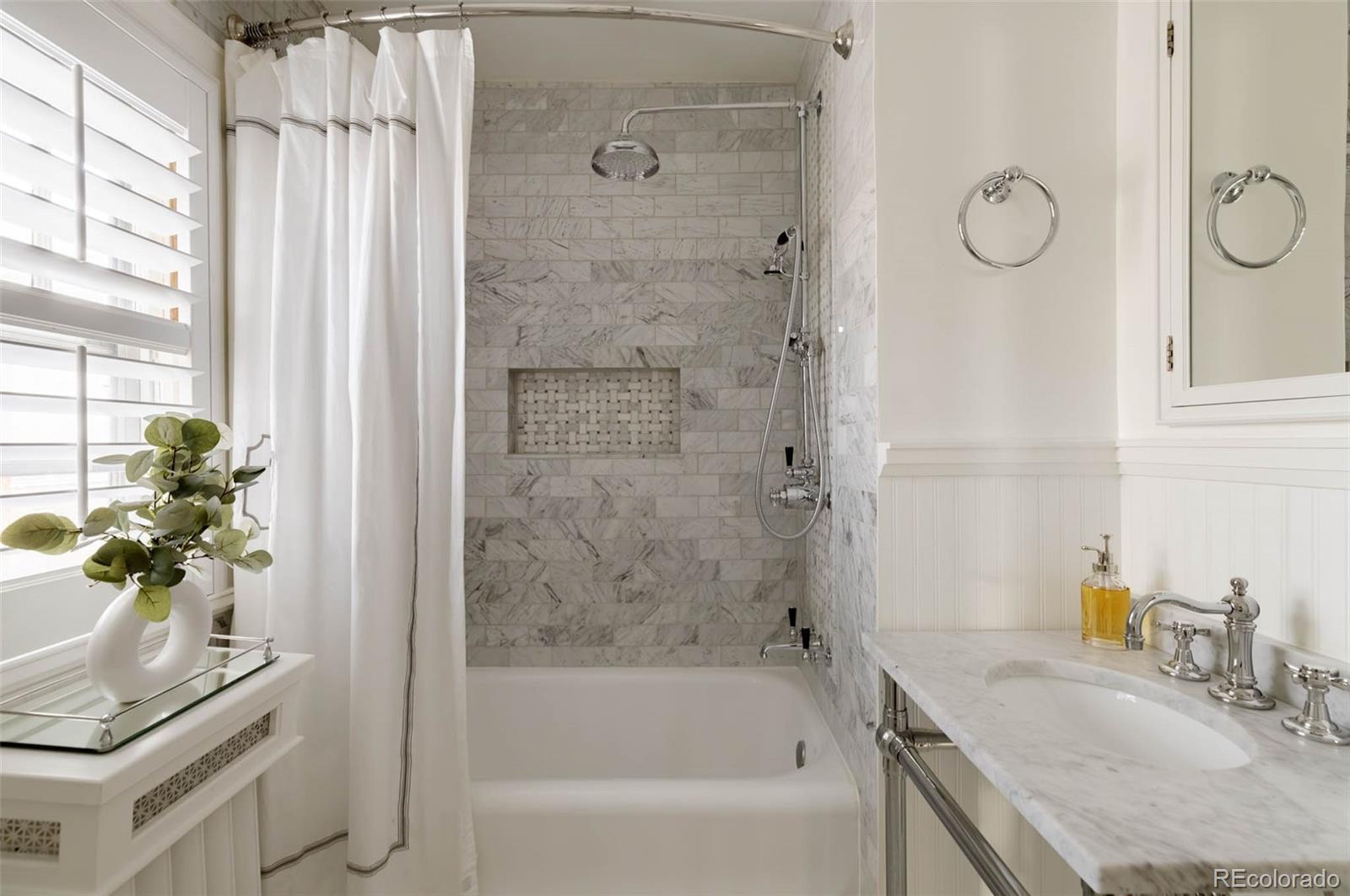 5525 E 17th Avenue Parkway