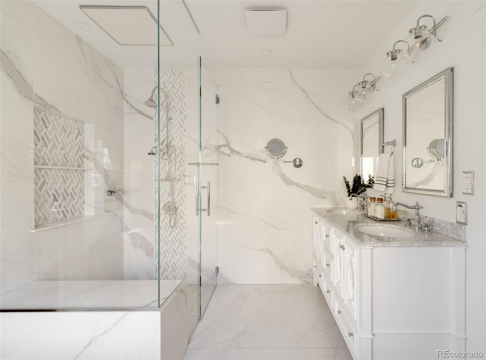 5525 E 17th Avenue Parkway