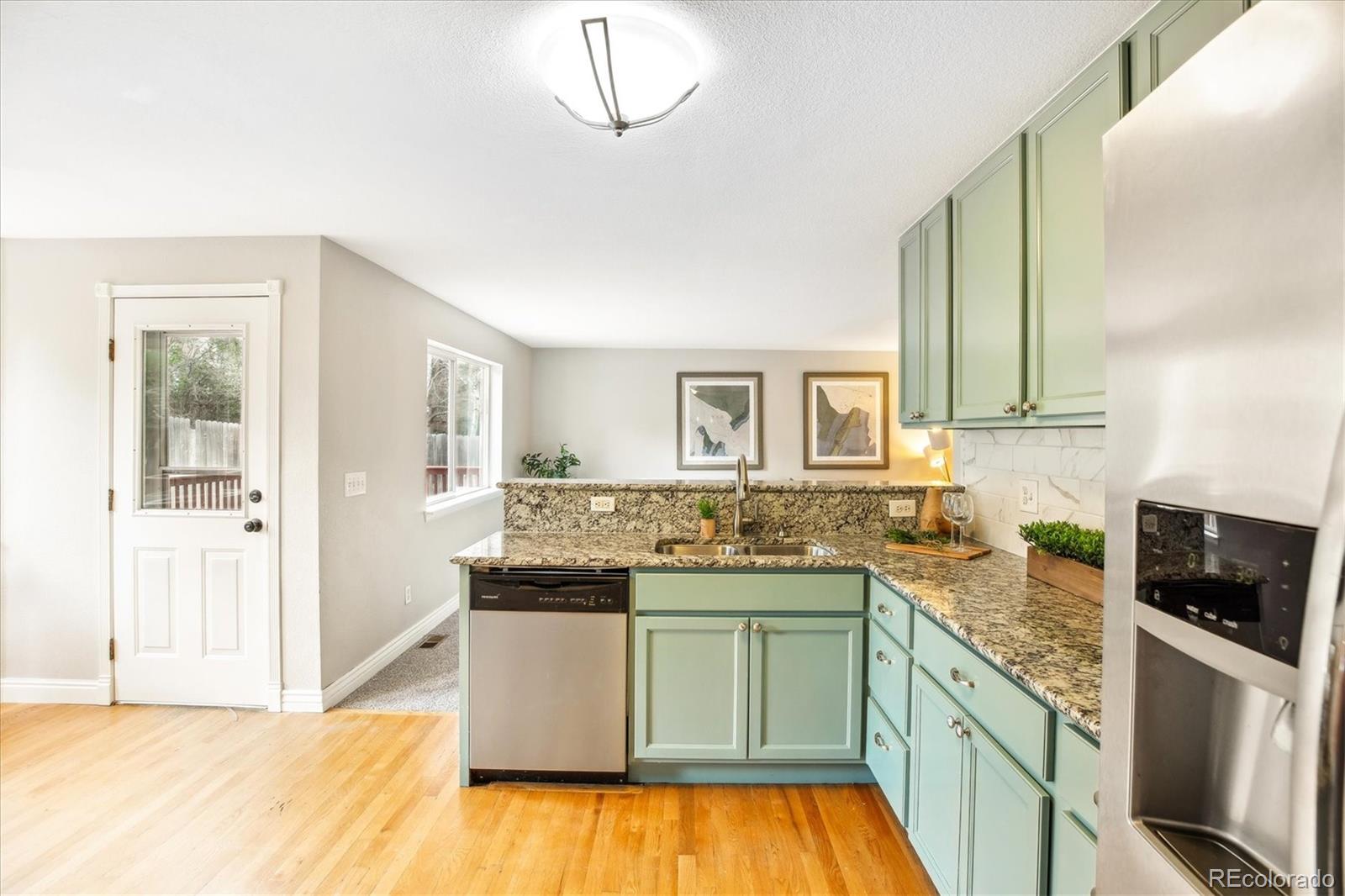 5174 S Ukraine Street