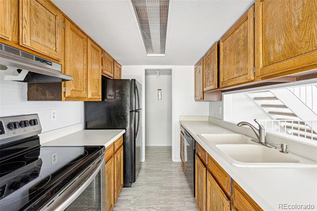 9 Amesbury St