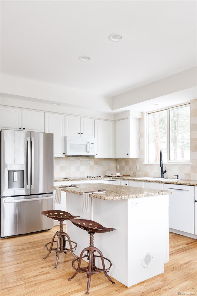 3689 Heatherwood Way