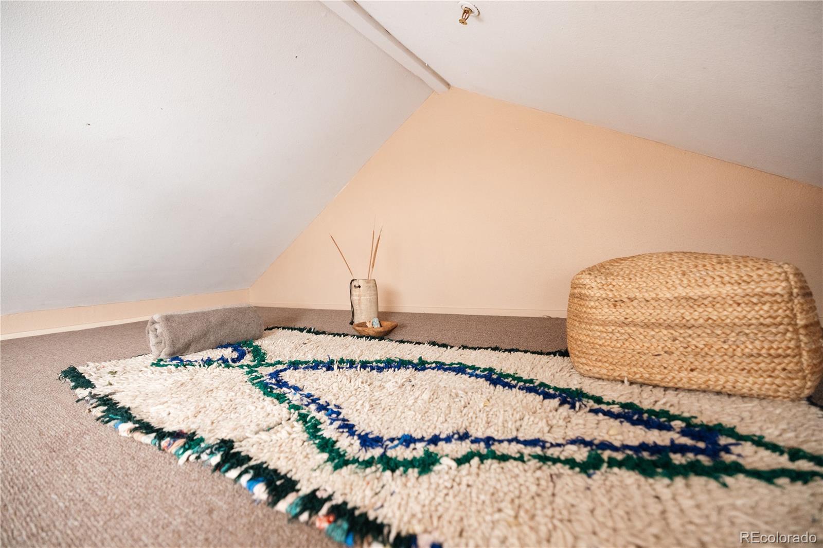 1405 Broadway Unit: 303