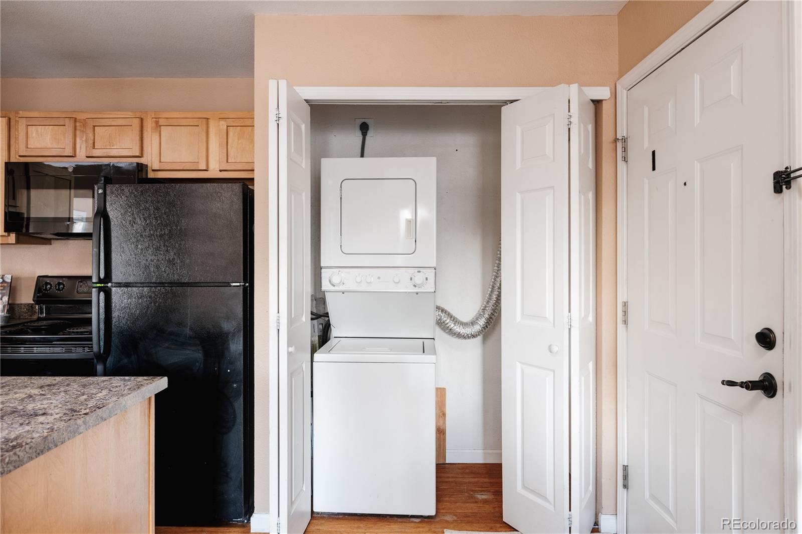 1405 Broadway Unit: 303