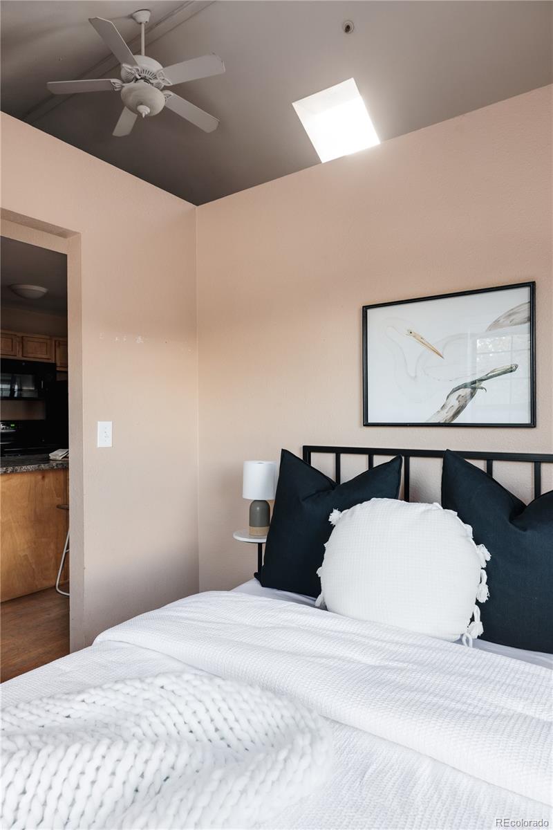 1405 Broadway Unit: 303