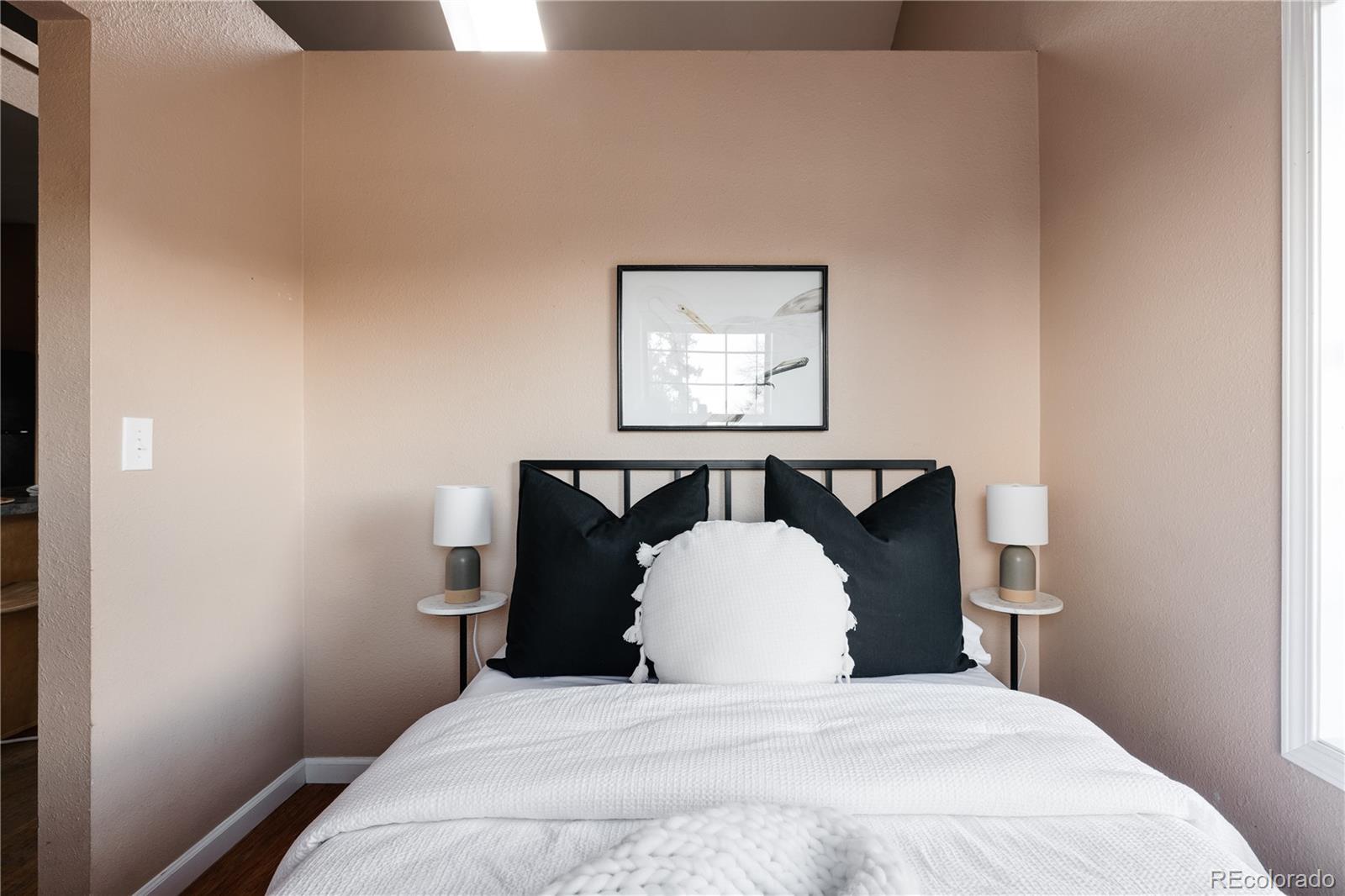 1405 Broadway Unit: 303