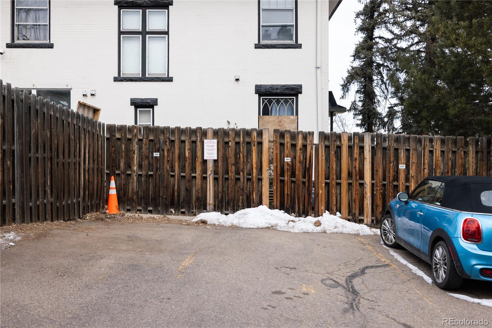 1405 Broadway Unit: 303