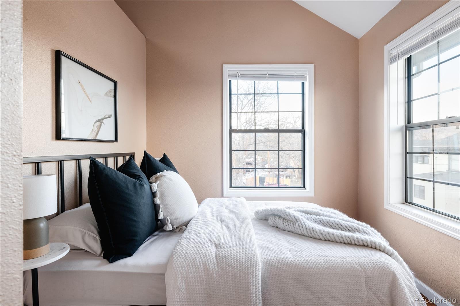 1405 Broadway Unit: 303