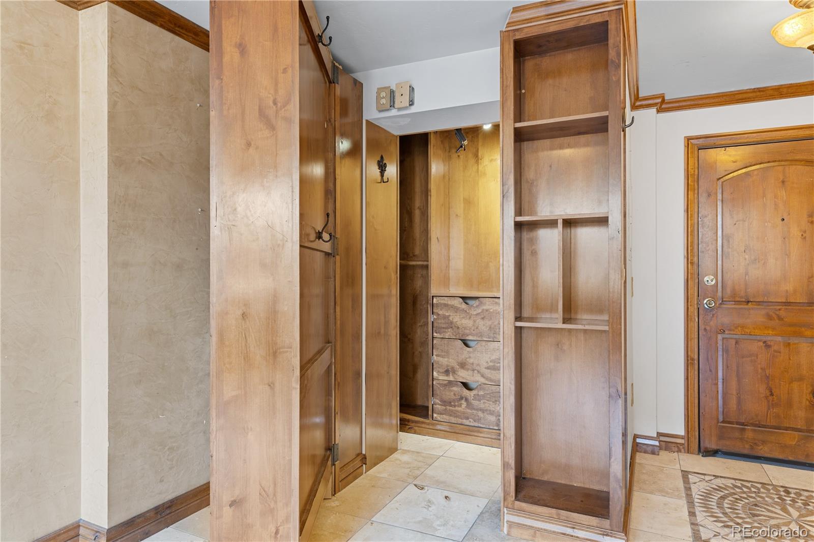 1196 N Grant Street Unit: 106