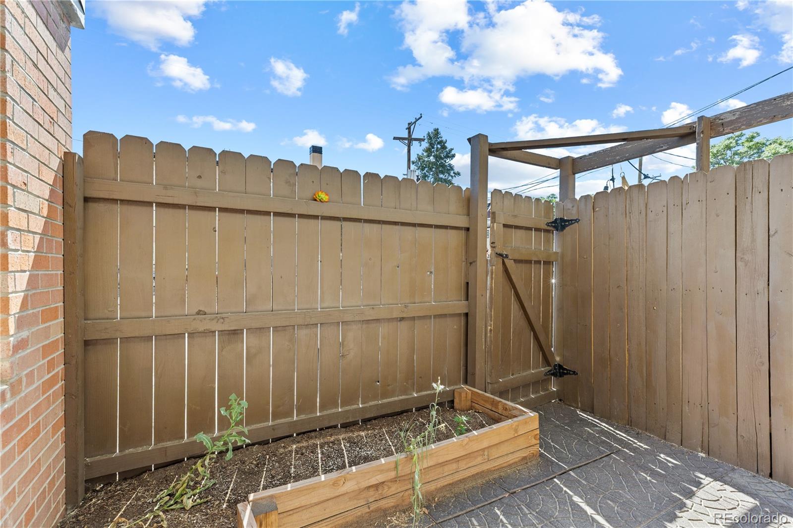 1196 N Grant Street Unit: 106