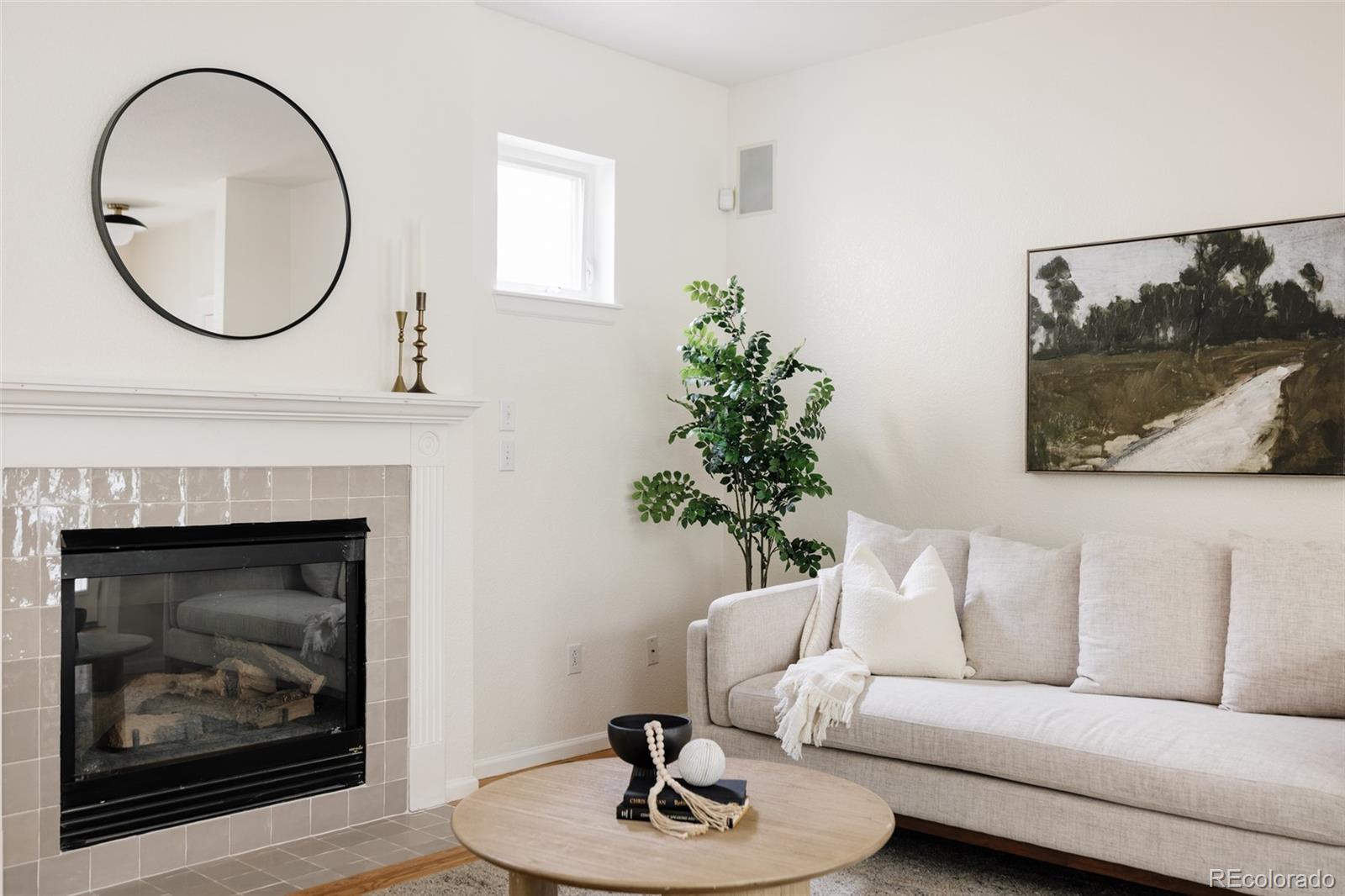 4523 W 36th Place