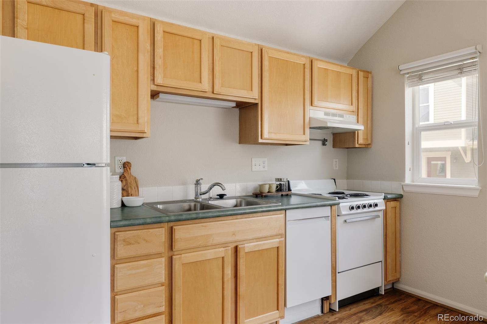 4523 W 36th Place