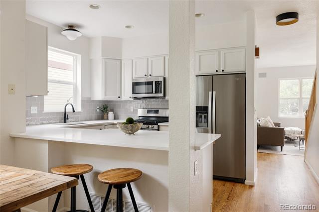 4523 W 36th Place