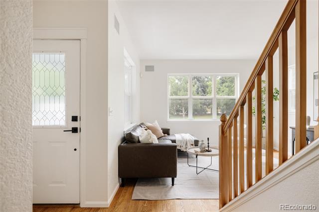 4523 W 36th Place
