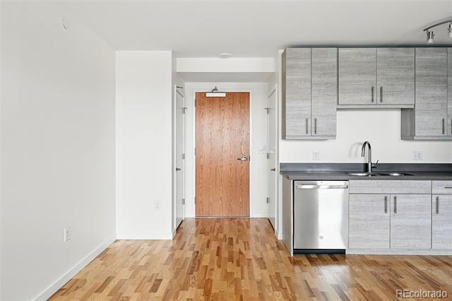 2835 W Parkside Place Unit: 305