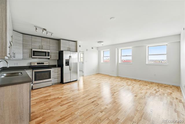 2835 W Parkside Place Unit: 305