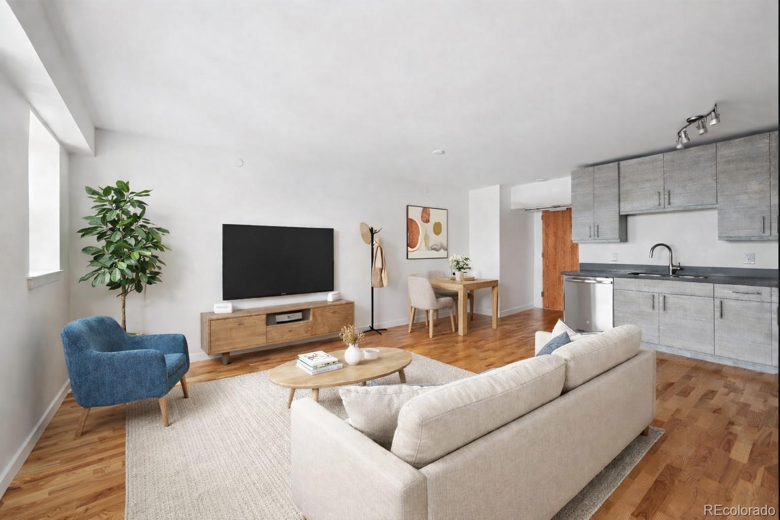 2835 W Parkside Place Unit: 305