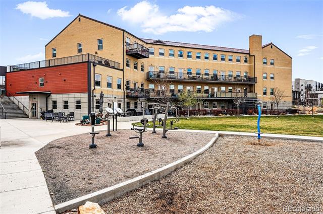 2835 W Parkside Place Unit: 305