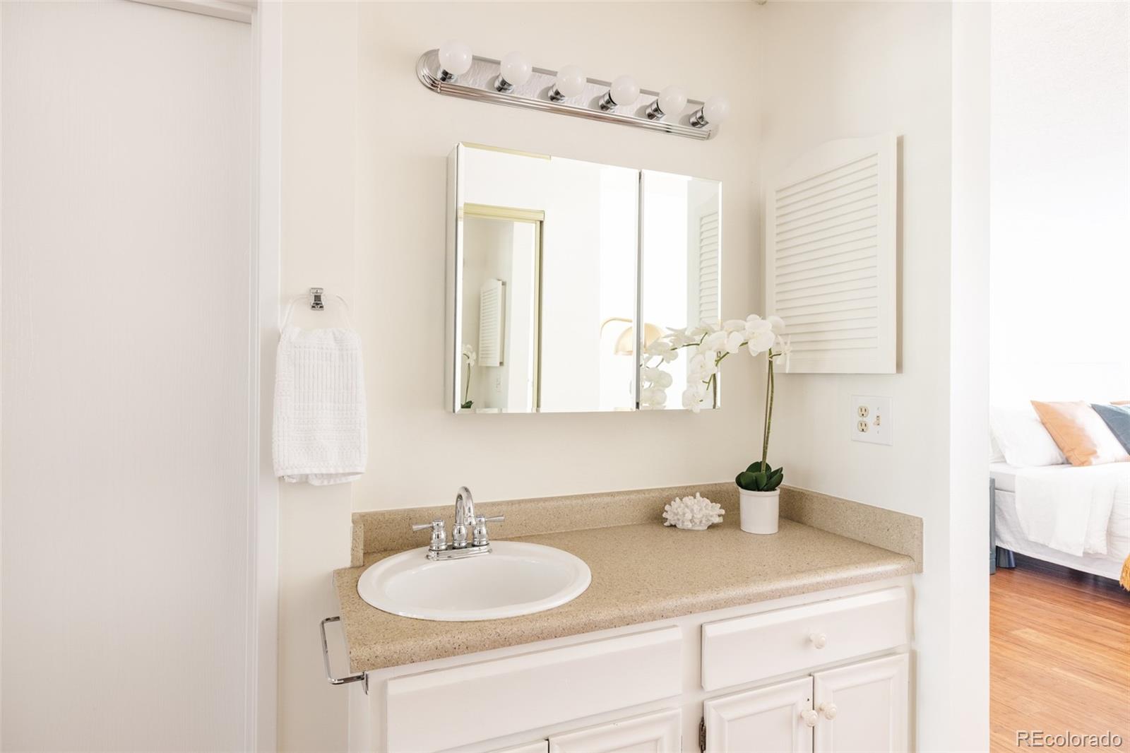 14300 E Marina Dr Unit: 105