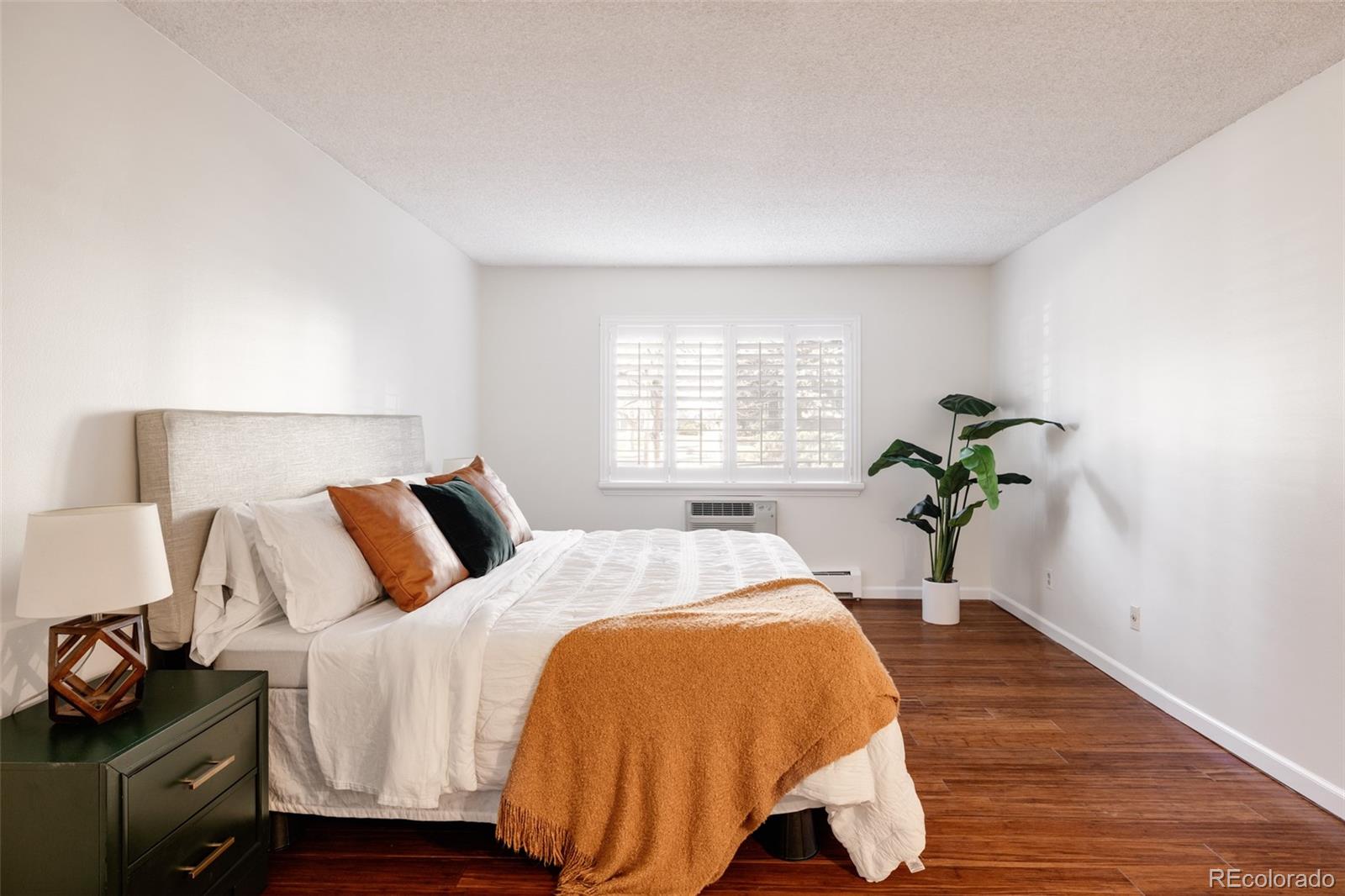 14300 E Marina Dr Unit: 105