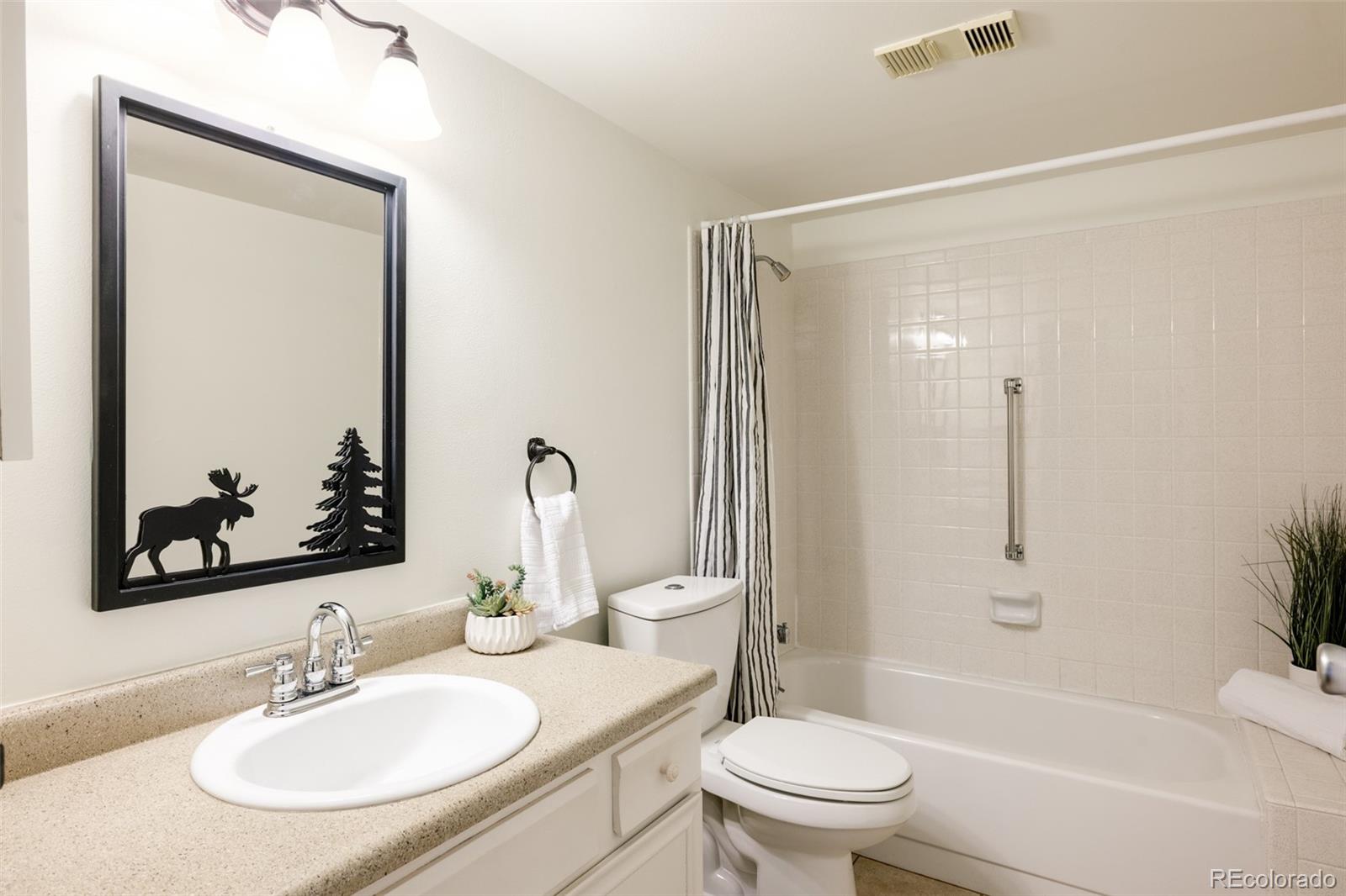 14300 E Marina Dr Unit: 105