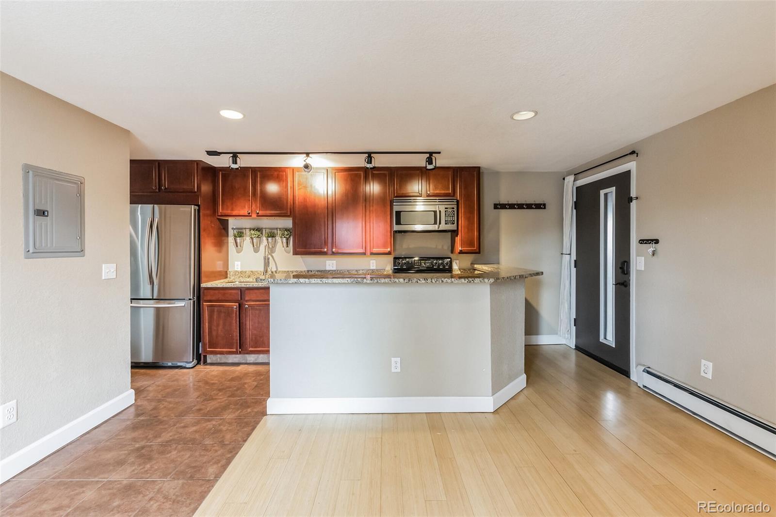 1 Pearl St Unit: 204